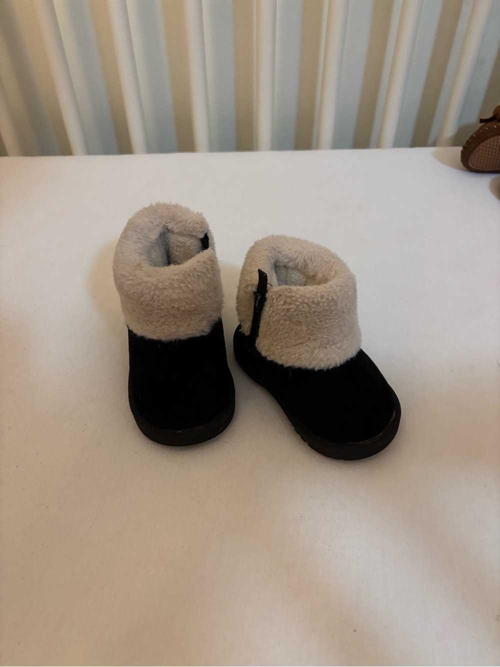 Toddler Black Winter Boots with Cream Sherpa Collar - 5